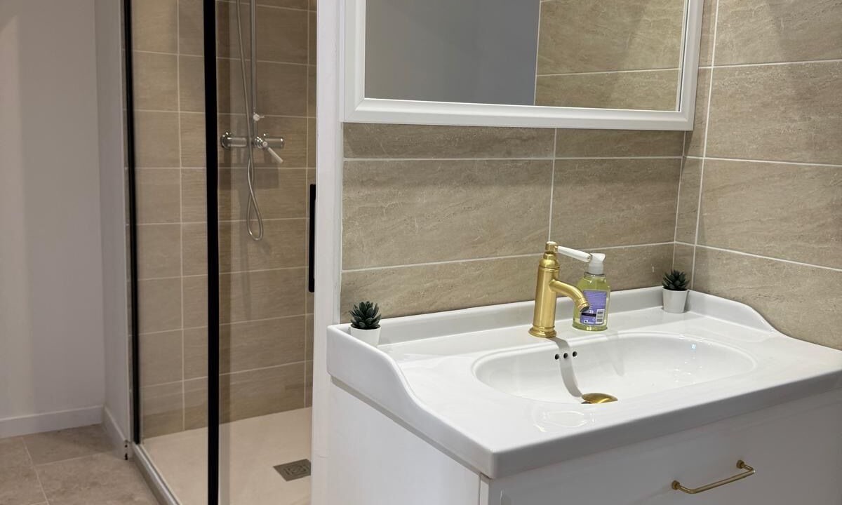 Photo of Bathroom in Orange