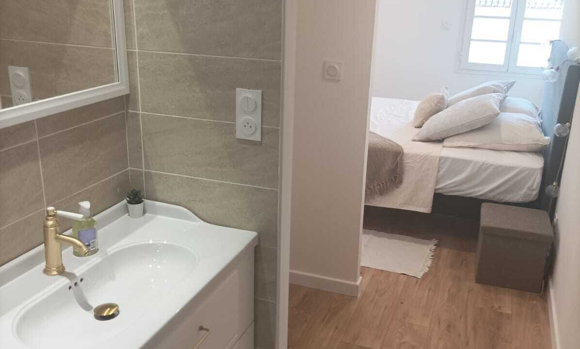 Photo of Bathroom in Orange