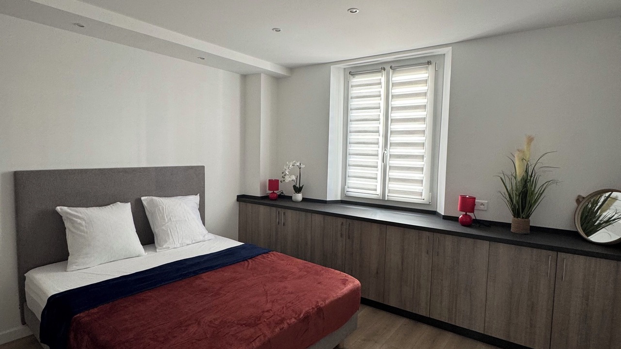Photo of Bedroom in Mandelieu-la-Napoule Beach