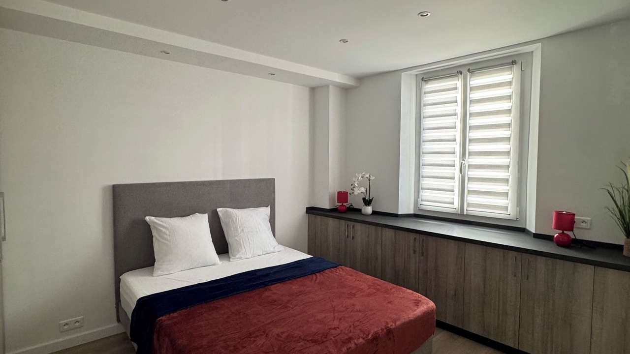 Photo of Bedroom in Mandelieu-la-Napoule Beach