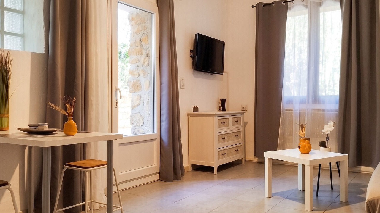 Photo of Livingroom in Orange
