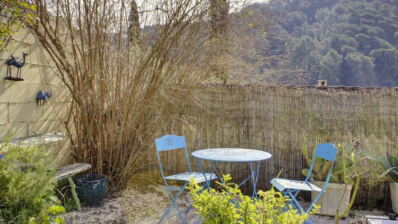 Photo of Outdoor in Cantaron