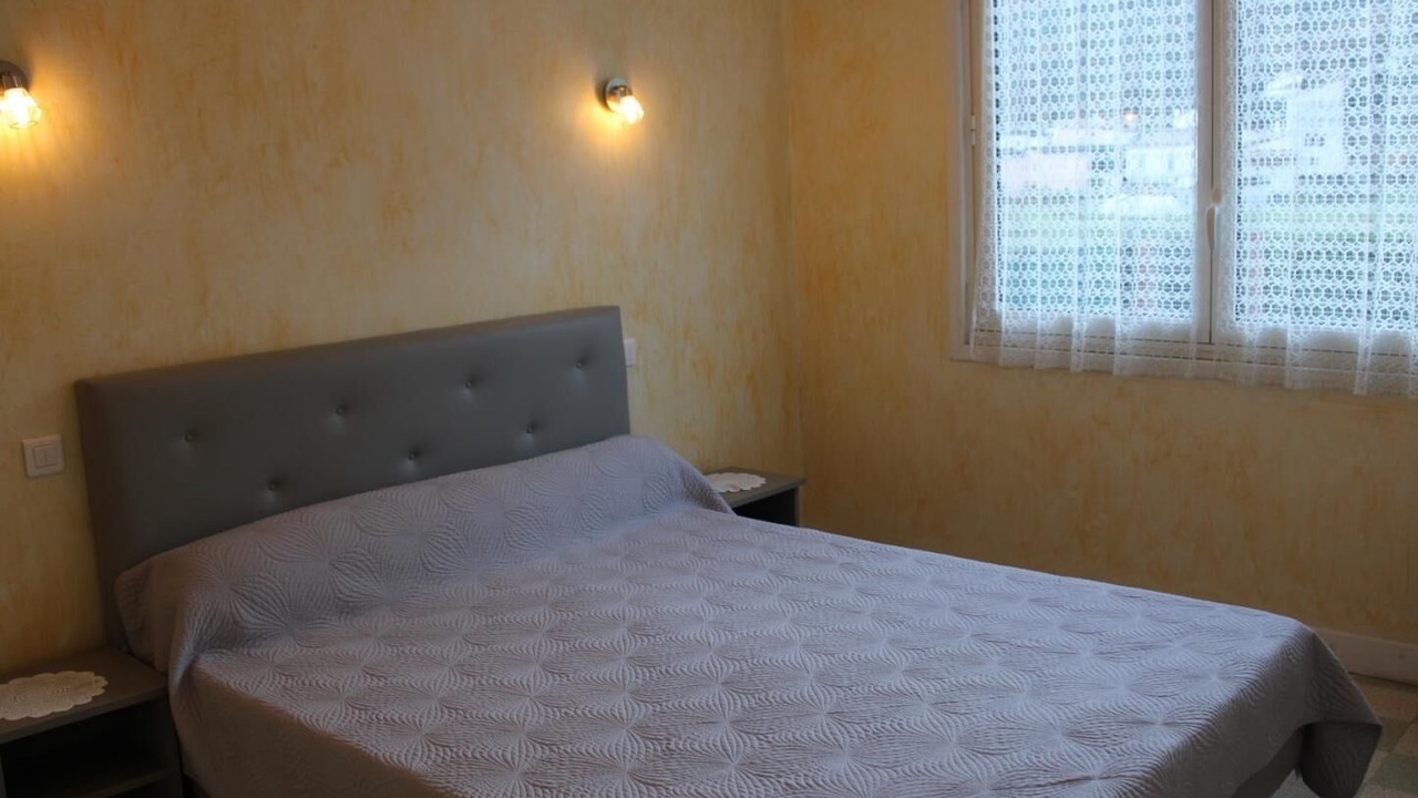 Photo of Bedroom in Contes