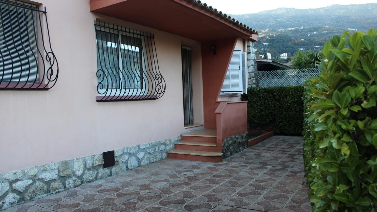 Photo of Outdoor in Contes