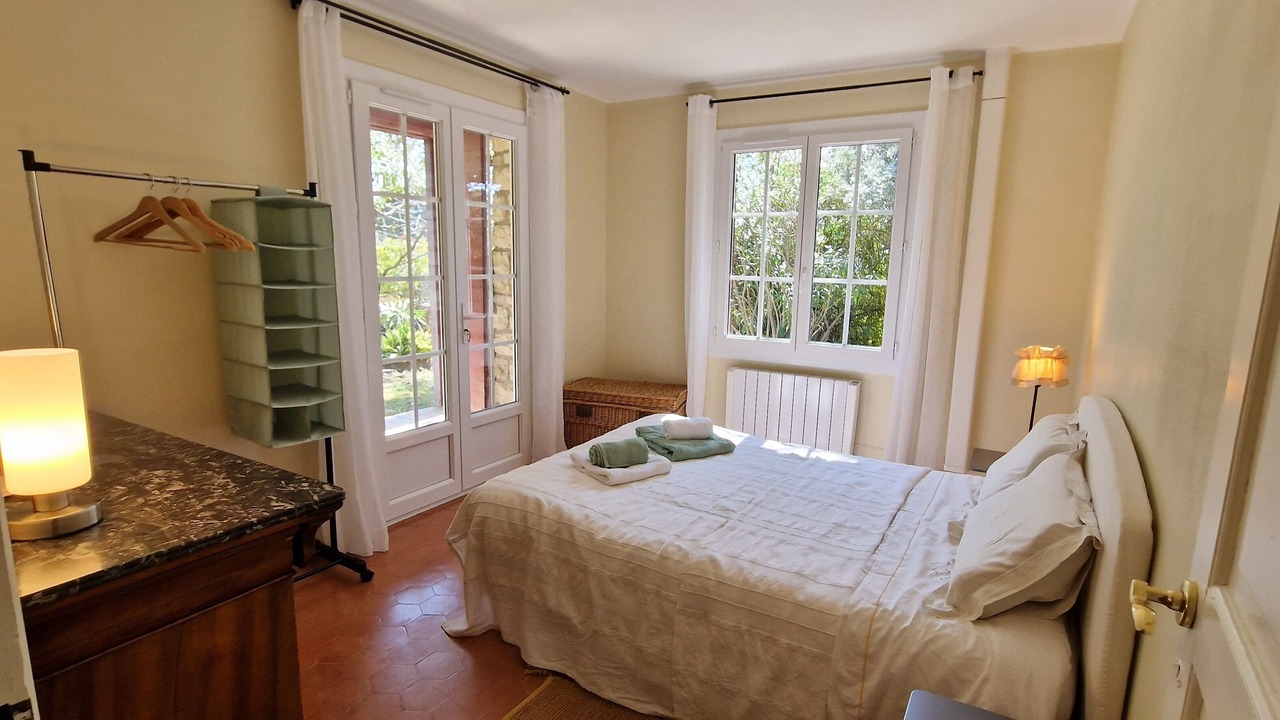 Photo of Bedroom in Eguilles