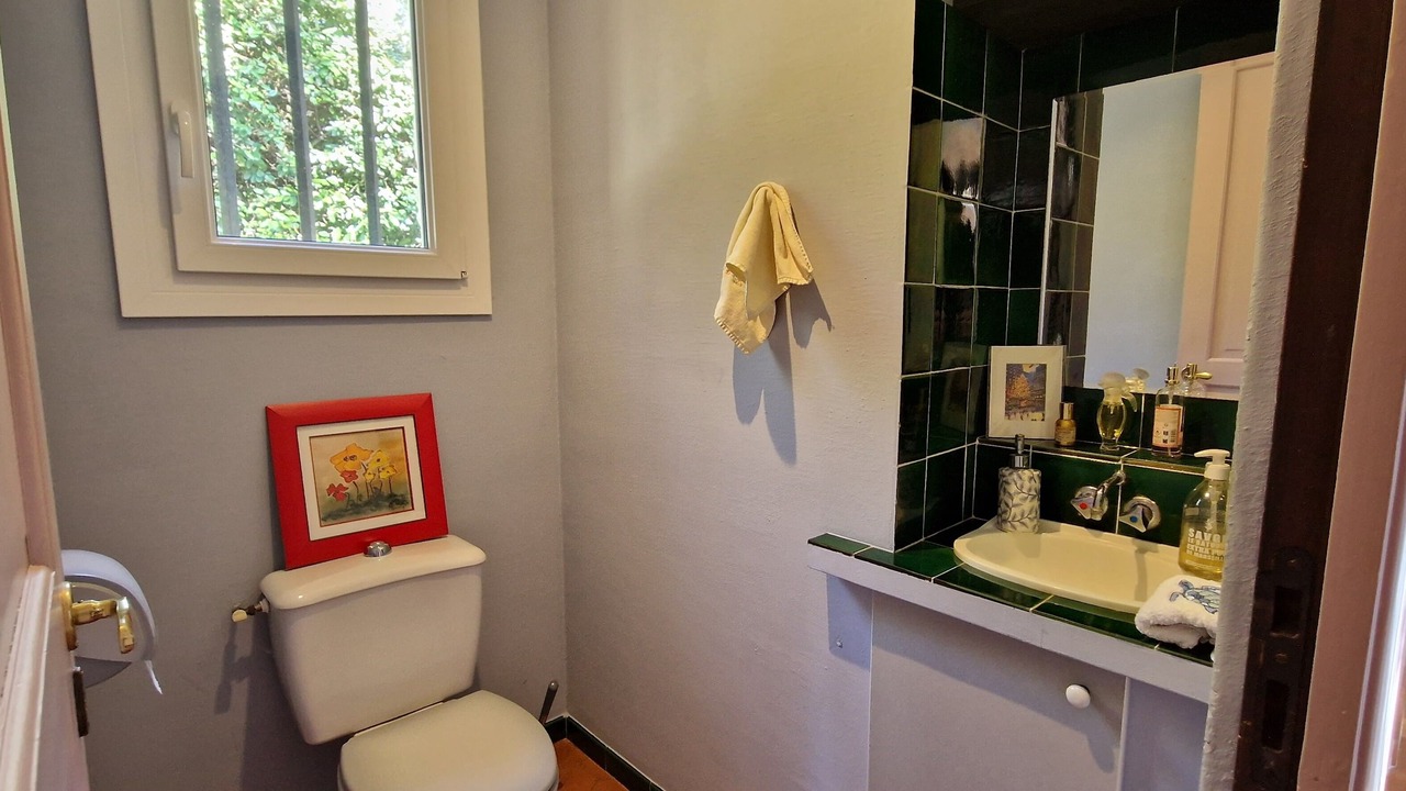 Photo of Bathroom in Eguilles