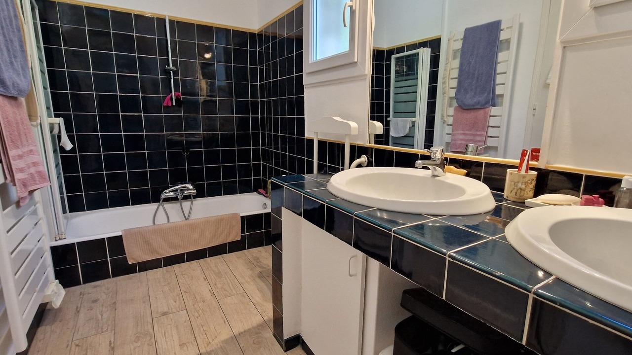 Photo of Bathroom in Eguilles