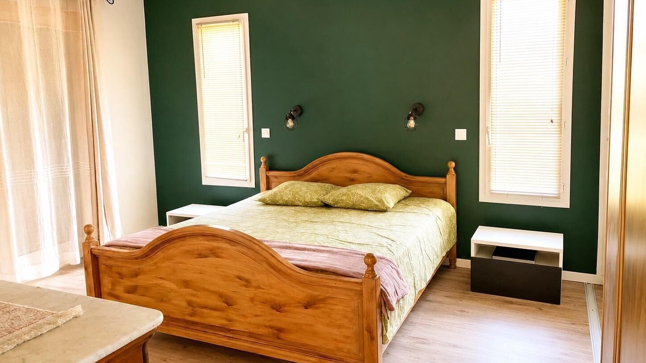 Photo of Bedroom in Saint-Marc-Jaumegarde