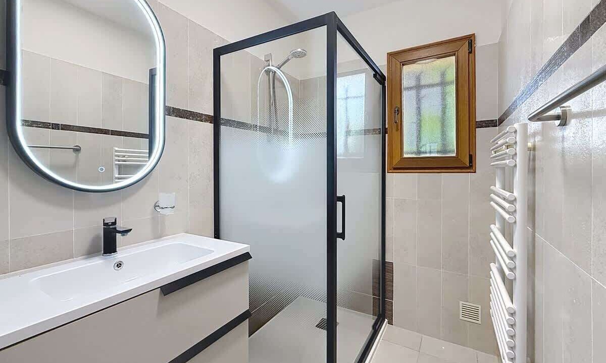 Photo of Bathroom in Frejus