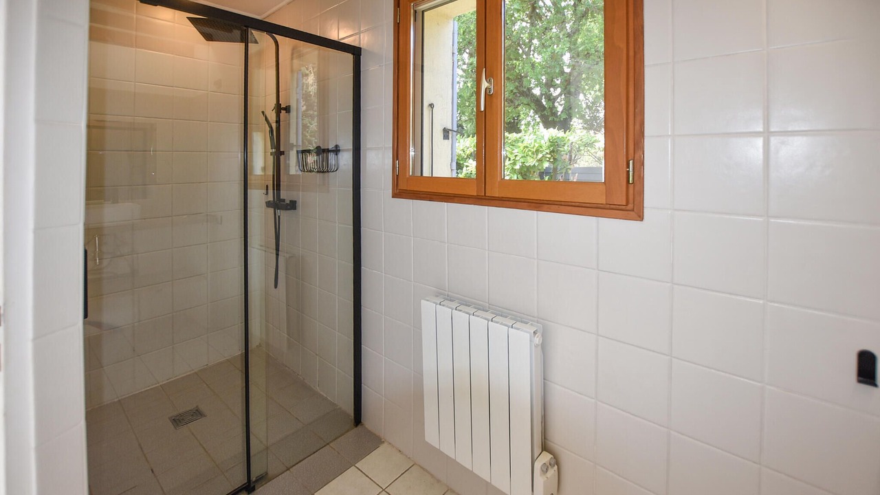 Photo of Bathroom in Orange