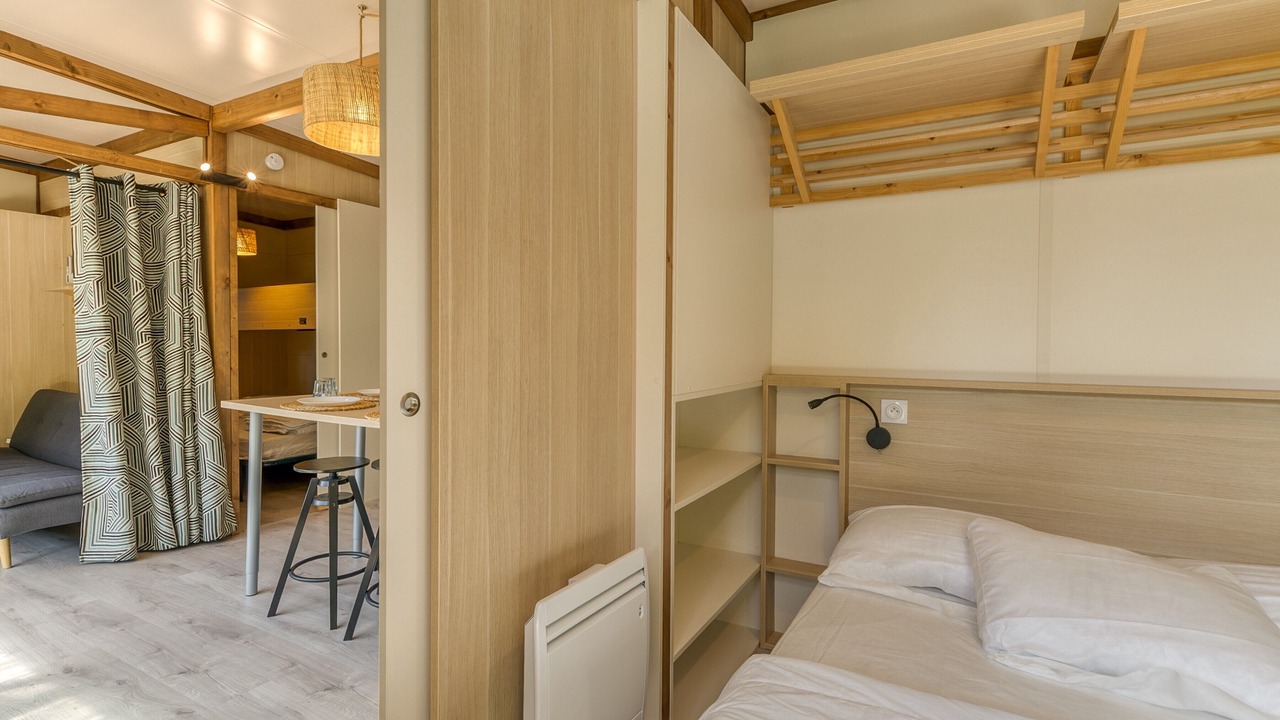 Photo of Bedroom in Vaulnaveys-le-Bas