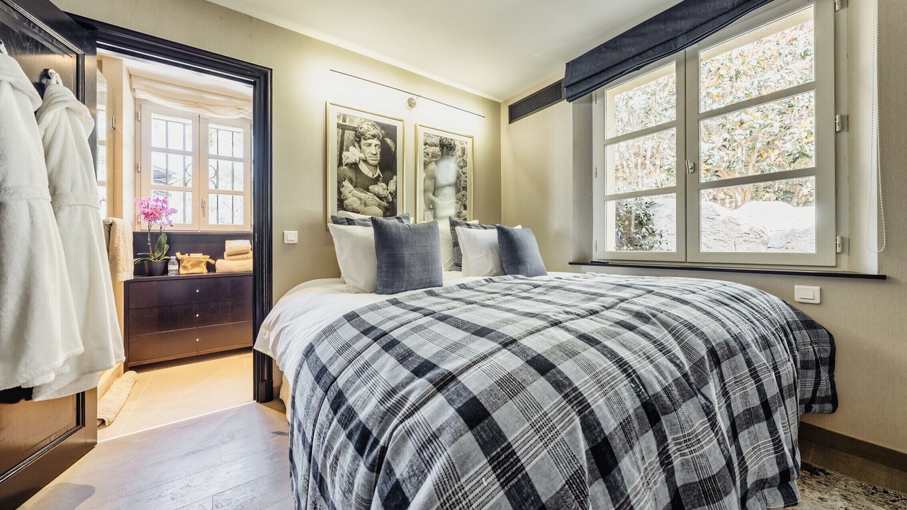 Photo of Bedroom in Saint-Tropez