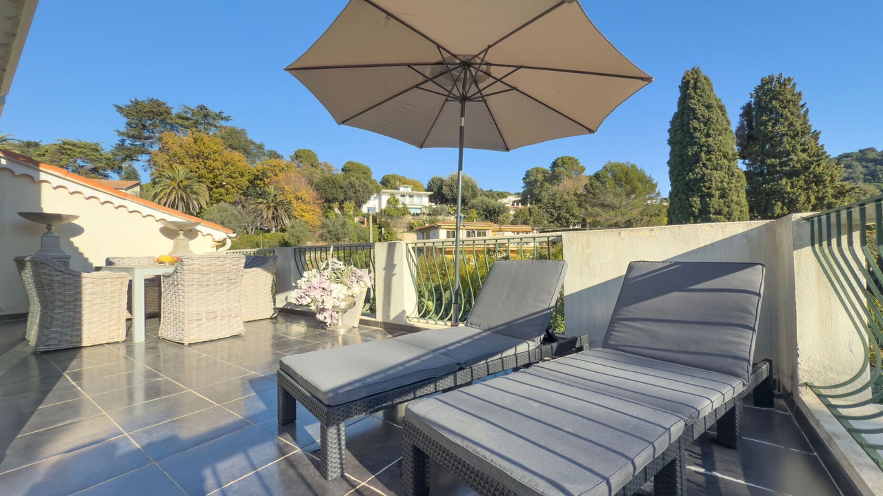 Photo of Patio Balcony in California - Pezou