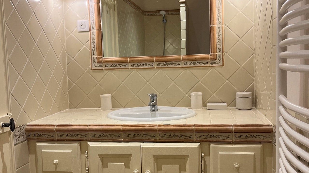 Photo of Bathroom in Aureille