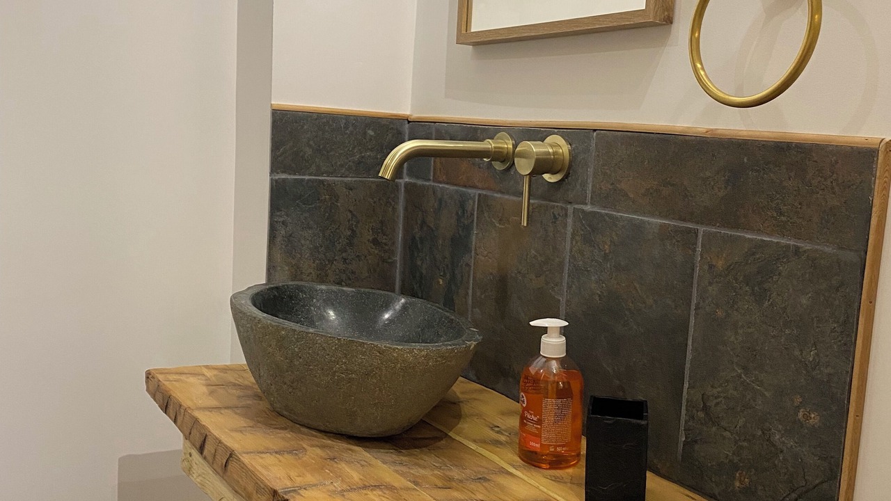 Photo of Bathroom in Embrun