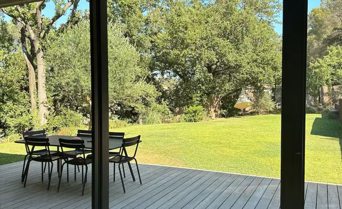 Photo of Outdoor in Cabries