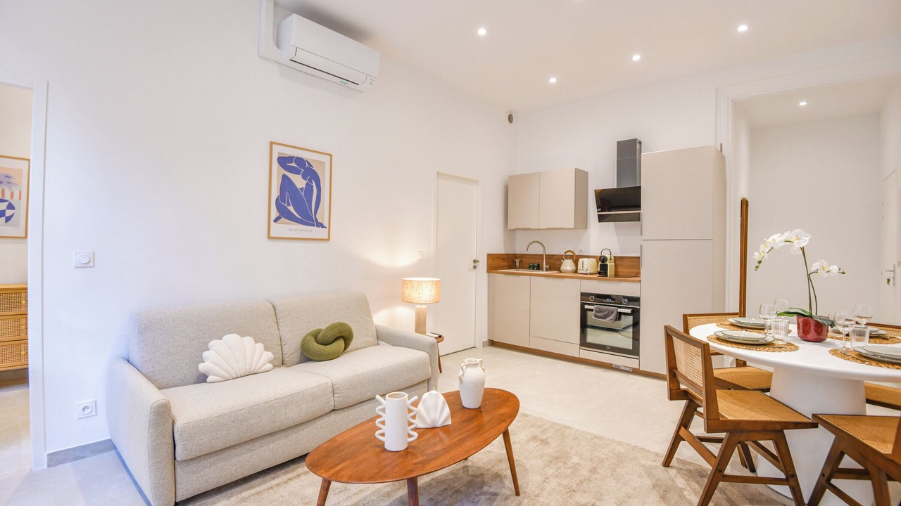 Photo of Livingroom in 1st Arrondissement