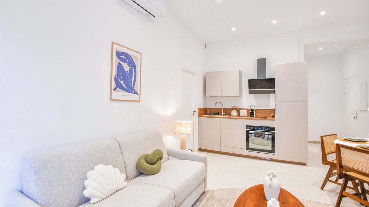 Photo of Livingroom in 1st Arrondissement
