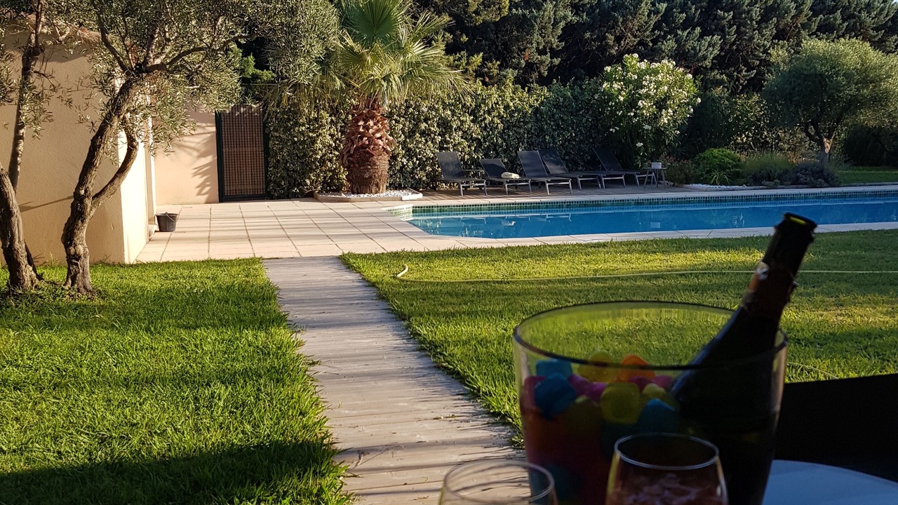 Photo of Outdoor in Mouries
