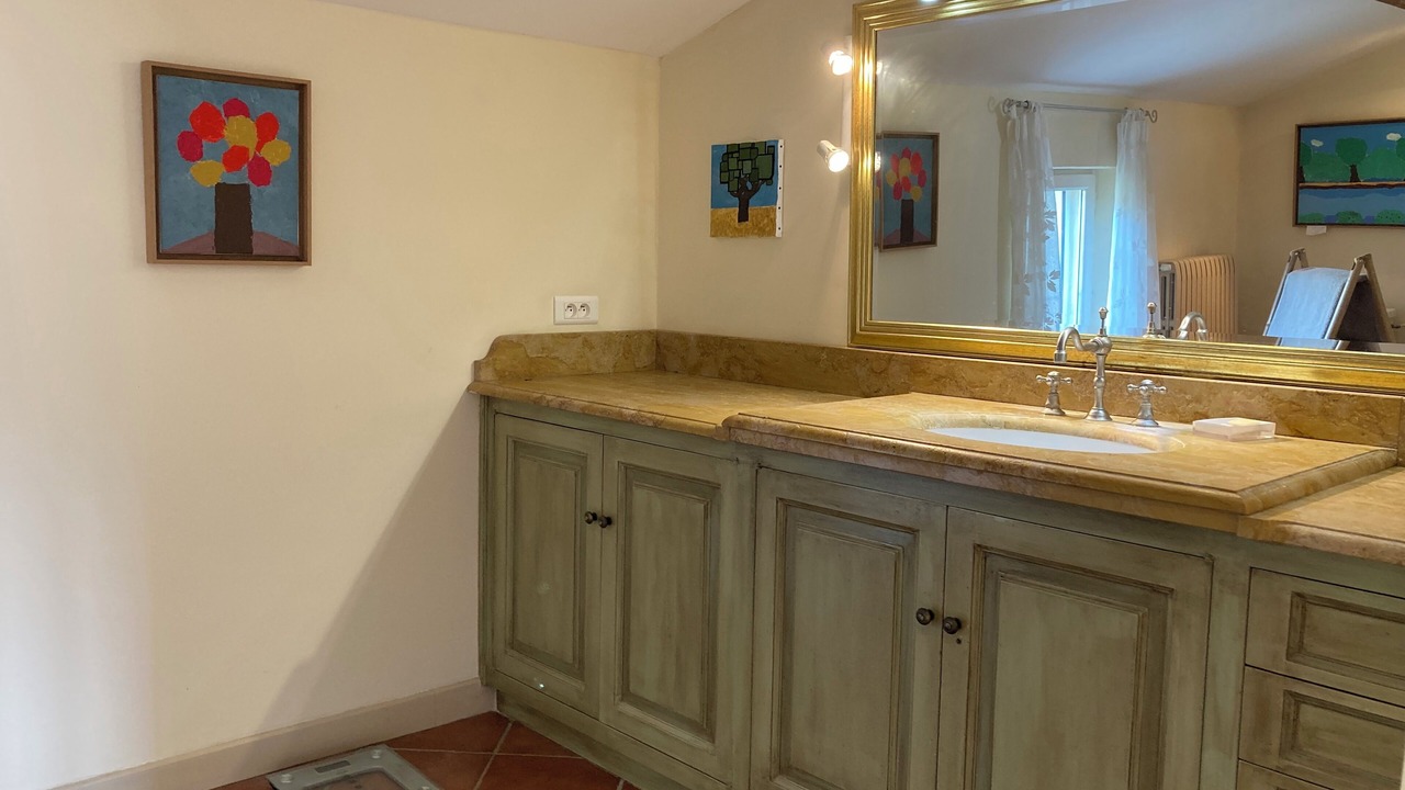 Photo of Bathroom in Malaucene