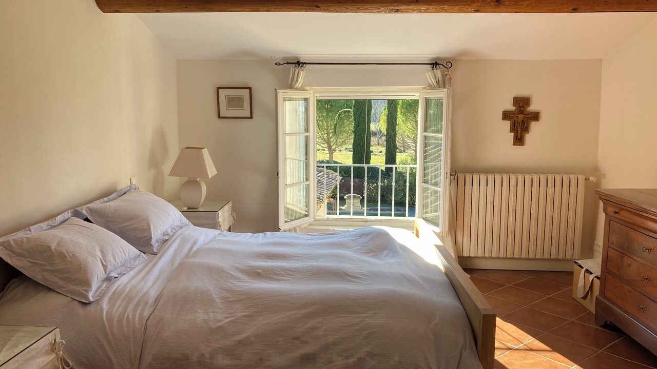Photo of Bedroom in Malaucene