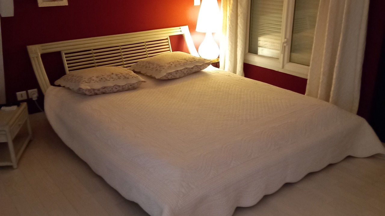 Photo of Bedroom in Gap