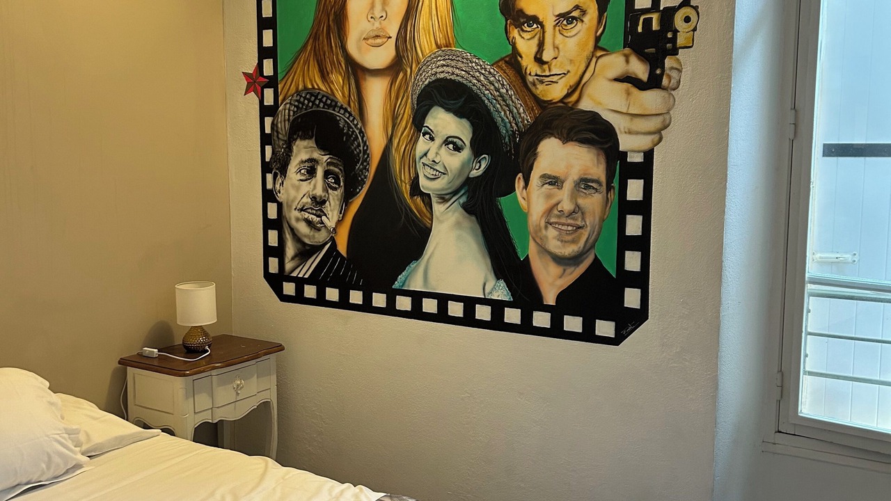 Photo of Bedroom in Cannes City Centre