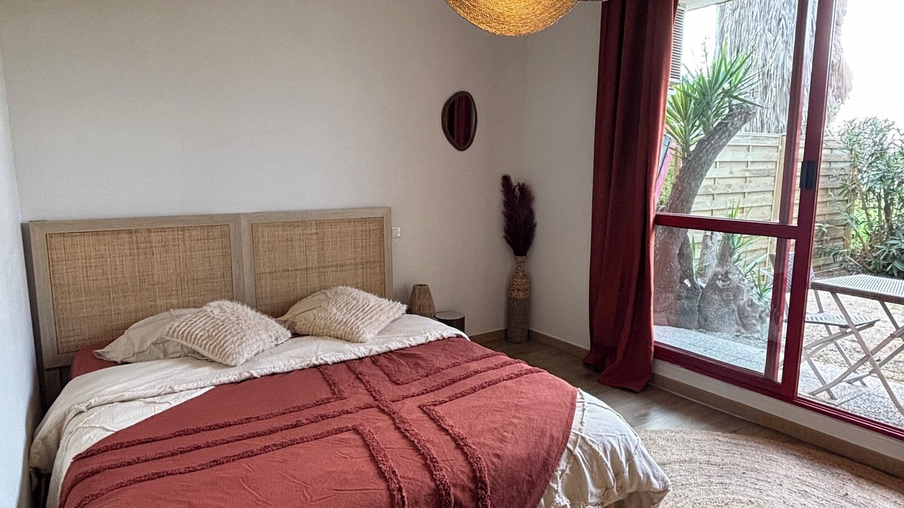 Photo of Bedroom in Arles City Centre