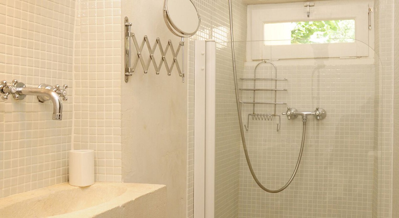 Photo of Bathroom in Maubec