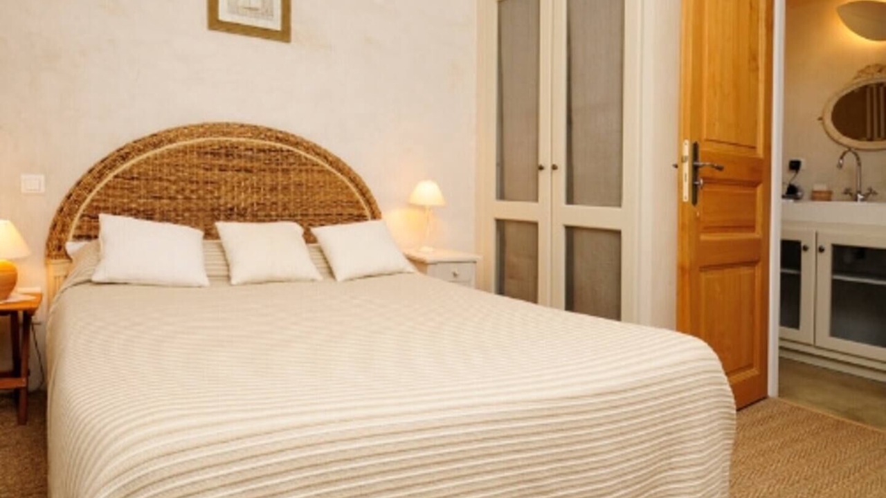 Photo of Bedroom in Maubec