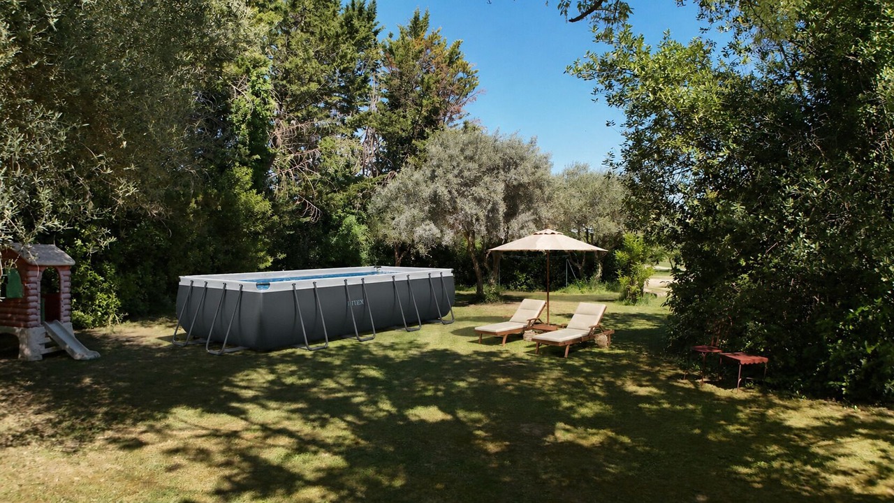 Photo of Outdoor in Saint-Series