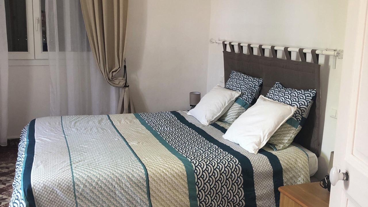 Photo of Bedroom in Maubec