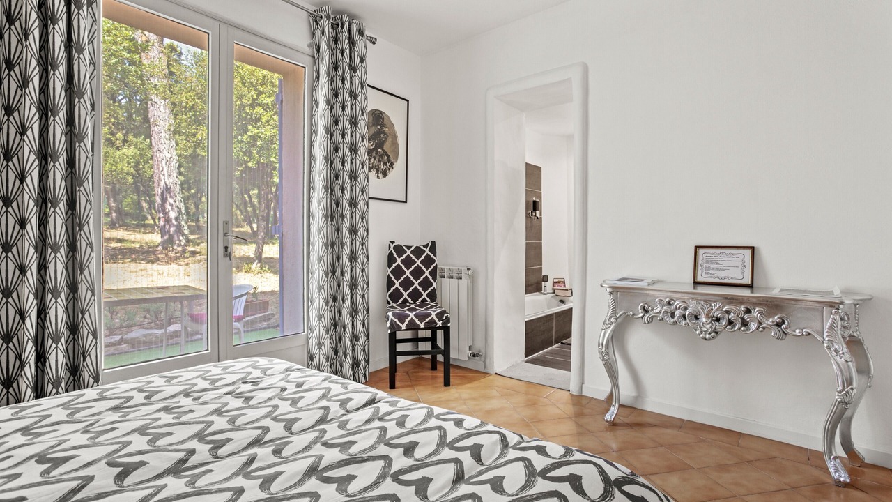 Photo of Bedroom in La Roquebrussanne