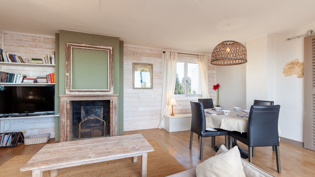 Photo of Livingroom in 7th Arrondissement