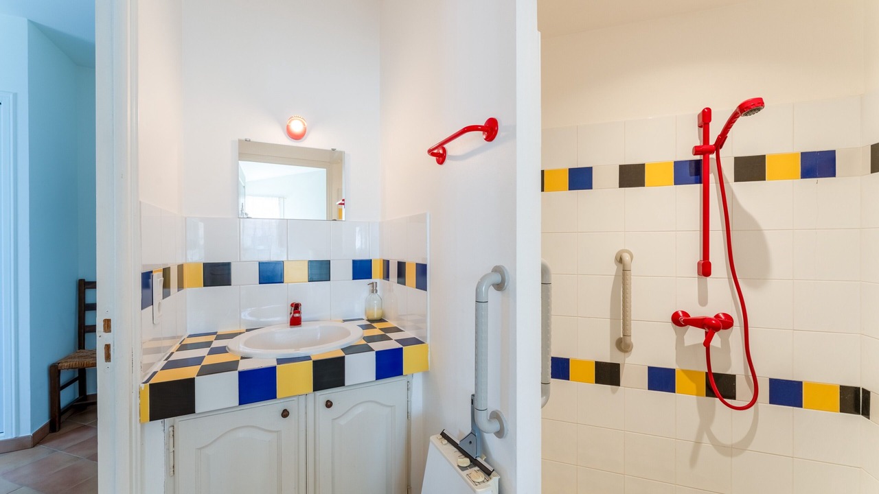 Photo of Bathroom in Eygalieres