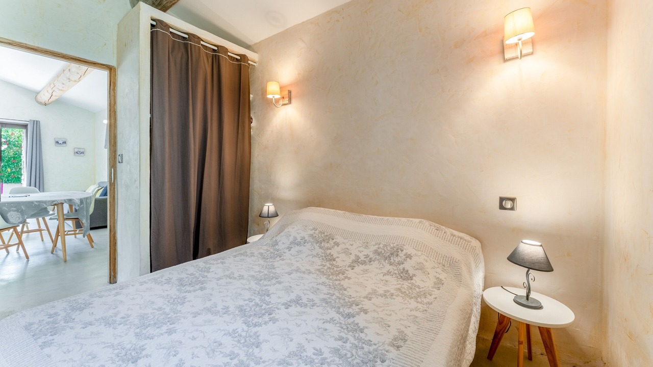 Photo of Bedroom in Saumane-de-Vaucluse