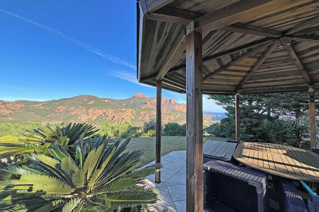 Photo of Outdoor in Antheor