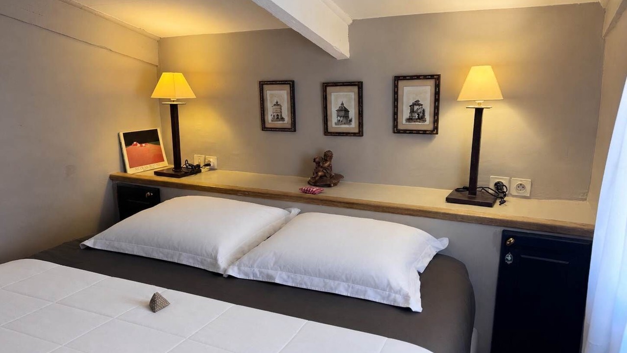 Photo of Bedroom in Gordes