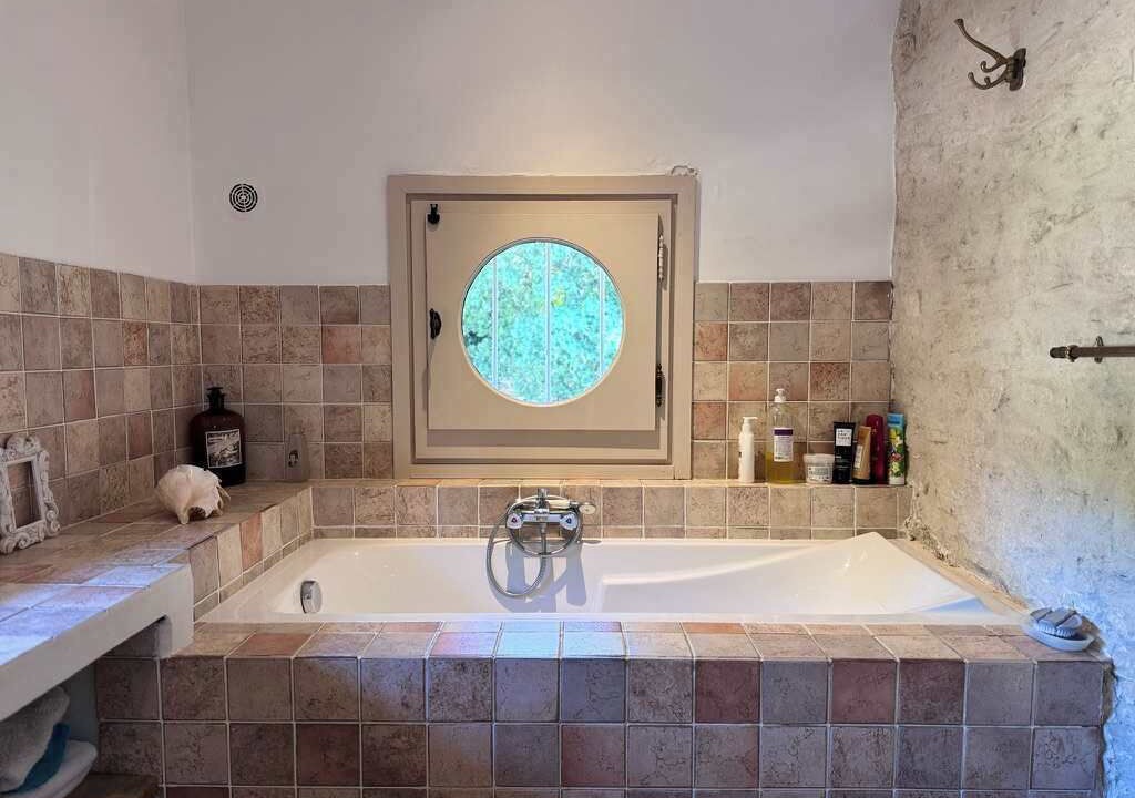 Photo of Bathroom in Gordes