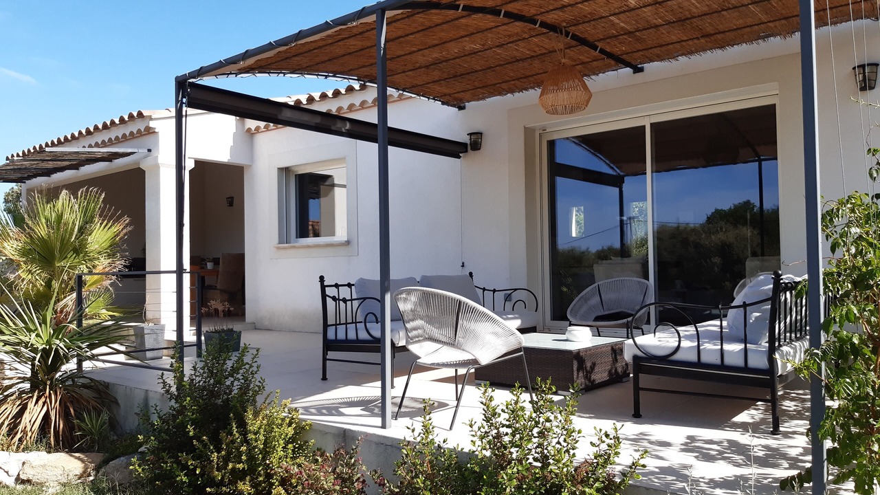 Photo of Patio Balcony in Beaumettes