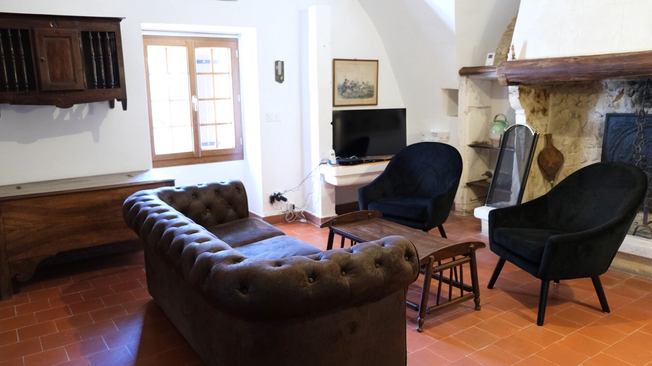 Photo of Livingroom in Mouries