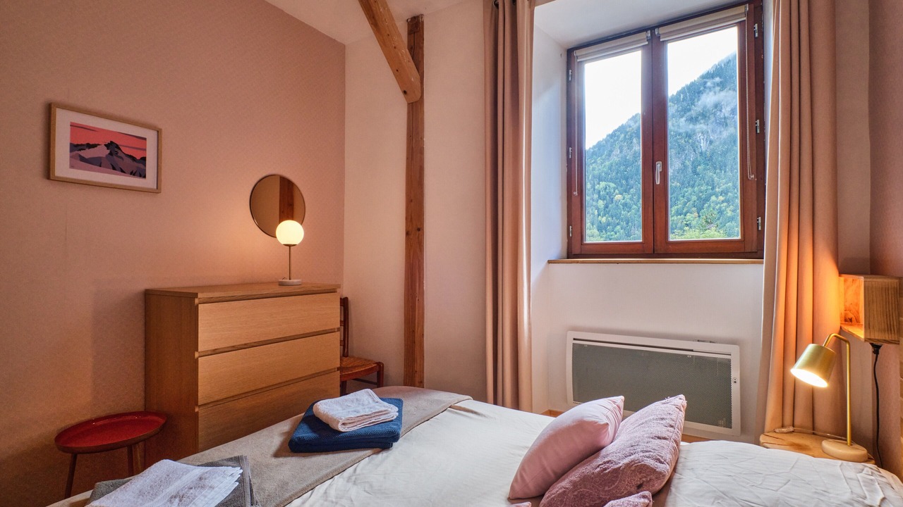 Photo of Bedroom in Venosc