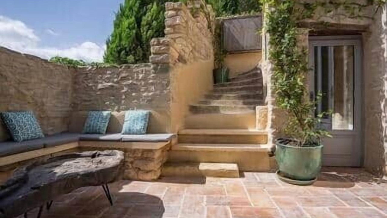 Photo of Patio Balcony in Goult