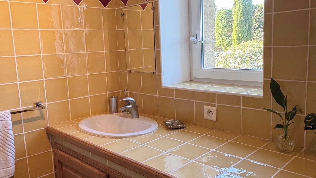Photo of Bathroom in Villedieu