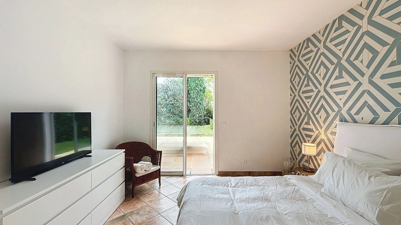Photo of Bedroom in Cap-d'Antibes