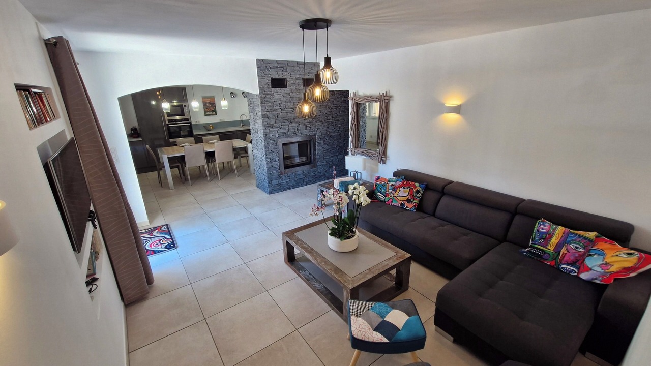 Photo of Livingroom in Aureille