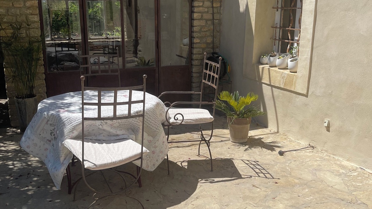 Photo of Outdoor in Violes
