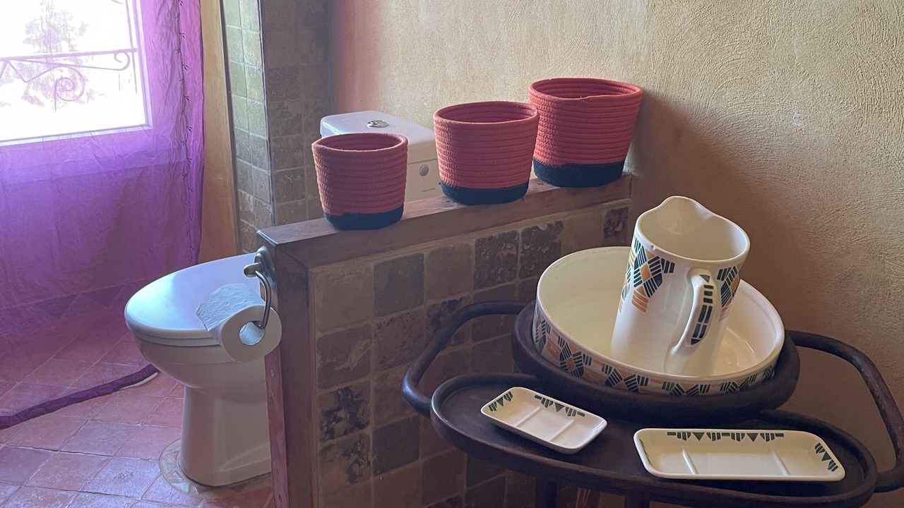 Photo of Bathroom in Violes