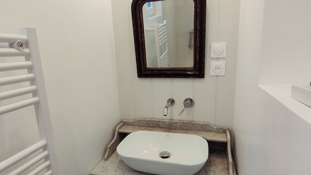 Photo of Bathroom in Saint-Martin-de-Castillon