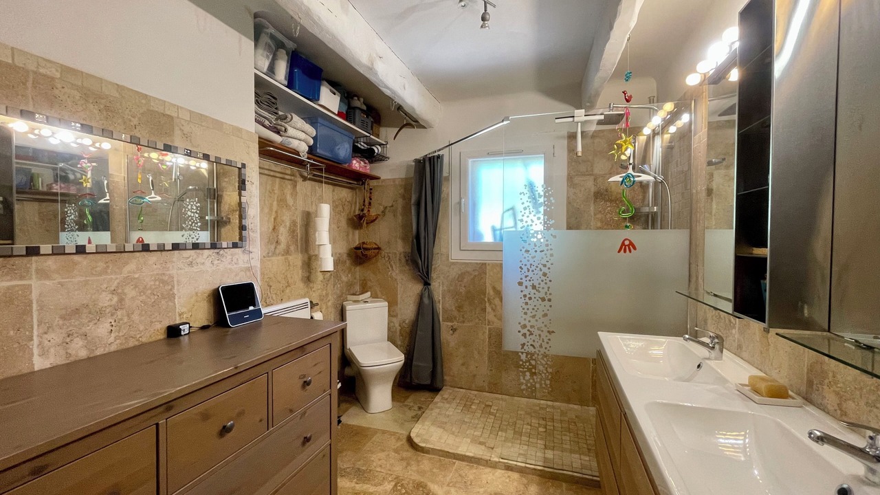 Photo of Bathroom in Lambesc